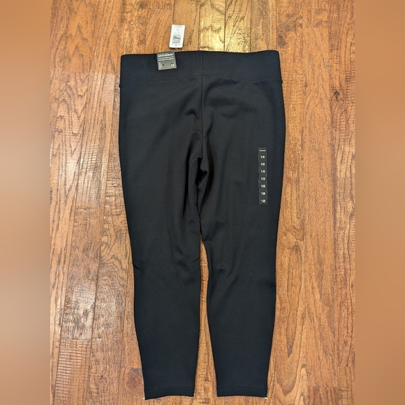 Torrid NWT Studio Ponte Slim Fix Black Zip Hem Pixie Pant 1x - Picture 5 of 15